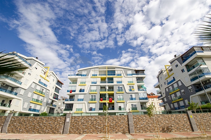 بنتهاوس 3 + 1 مع أثاث على مسافة قريبة من البحر