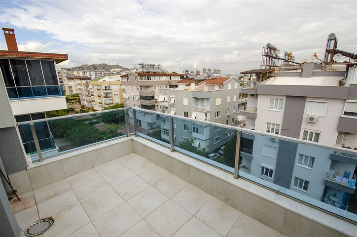 بنتهاوس 3 + 1 مع أثاث على مسافة قريبة من البحر