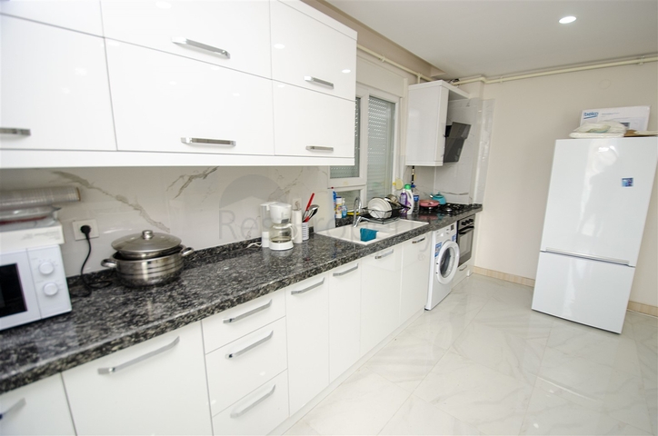 بنتهاوس 3 + 1 مع أثاث على مسافة قريبة من البحر