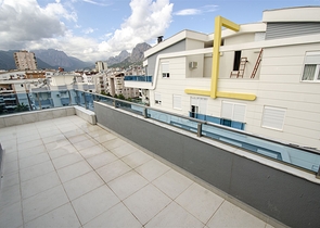 بنتهاوس 3 + 1 مع أثاث على مسافة قريبة من البحر