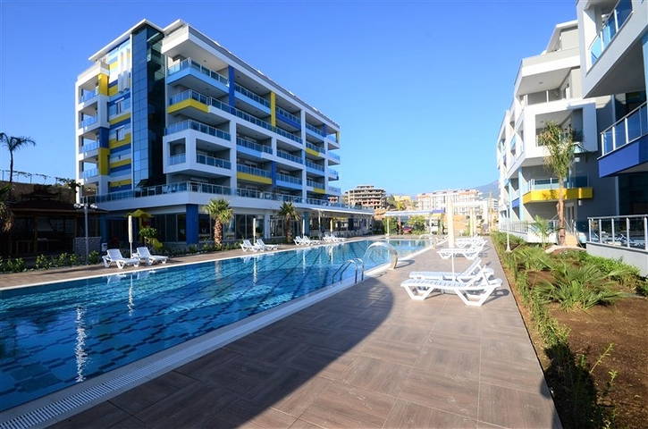 اطلالة بحر - شقة غرفة وصالة - مجمع بخدمات 5 نجوم -في منطقة كاستل الراقية / الانيا 