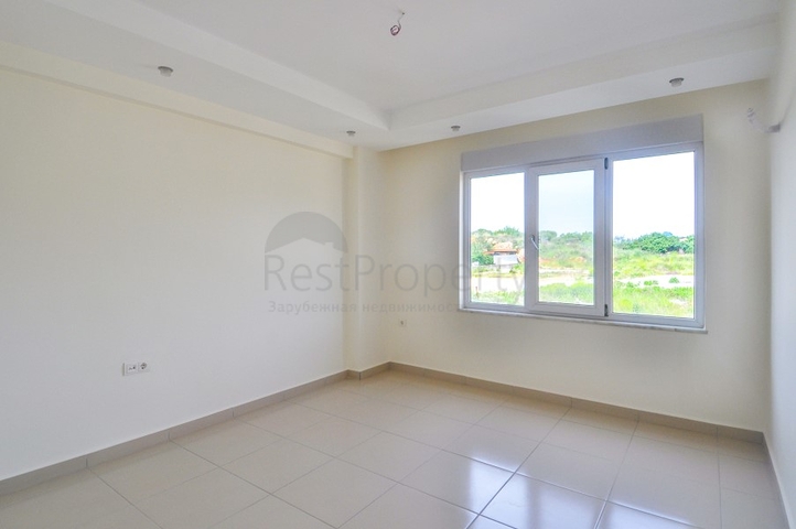 اطلالة بحر - شقة غرفة وصالة - مجمع بخدمات 5 نجوم -في منطقة كاستل الراقية / الانيا 