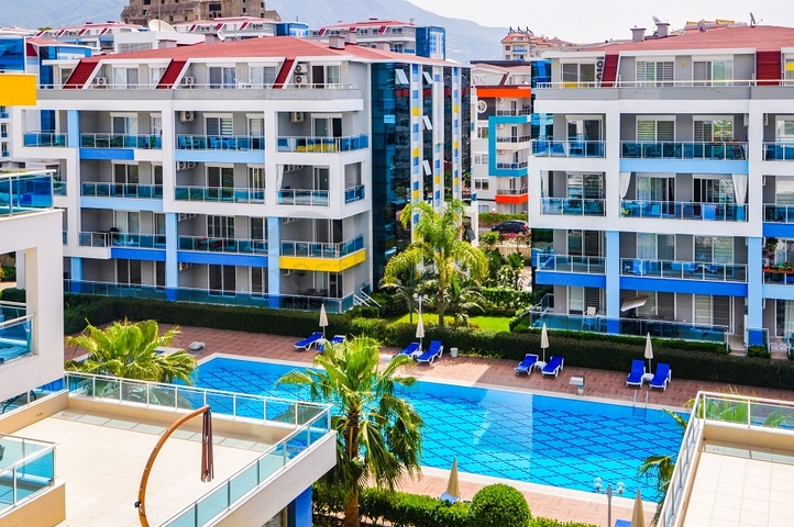 اطلالة بحر - شقة غرفة وصالة - مجمع بخدمات 5 نجوم -في منطقة كاستل الراقية / الانيا 