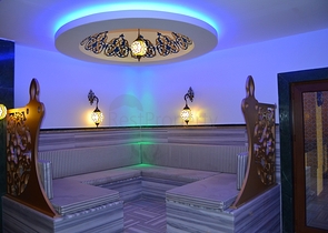 اطلالة بحر - شقة غرفة وصالة - مجمع بخدمات 5 نجوم -في منطقة كاستل الراقية / الانيا 