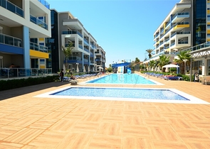 اطلالة بحر - شقة غرفة وصالة - مجمع بخدمات 5 نجوم -في منطقة كاستل الراقية / الانيا 