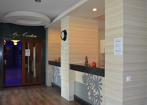 اطلالة بحر - شقة غرفة وصالة - مجمع بخدمات 5 نجوم -في منطقة كاستل الراقية / الانيا 