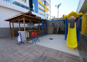 اطلالة بحر - شقة غرفة وصالة - مجمع بخدمات 5 نجوم -في منطقة كاستل الراقية / الانيا 