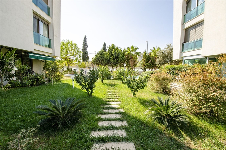 شقة مفروشة 2 + 1 مطلة على البحر في غوزالوبا لارا