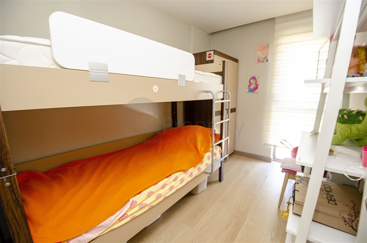 شقة مفروشة 2 + 1 مطلة على البحر في غوزالوبا لارا