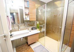 شقة مفروشة 2 + 1 مطلة على البحر في غوزالوبا لارا