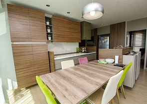 شقة مفروشة 2 + 1 مطلة على البحر في غوزالوبا لارا