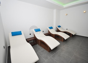 اطلالة جبلية خضراء - شقة غرفة وصالة مفروشة - ضمن مجمع سكني حديث - في مهموتلار / الانيا 