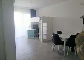 اطلالة جبلية خضراء - شقة غرفة وصالة مفروشة - ضمن مجمع سكني حديث - في مهموتلار / الانيا 