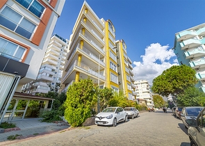 انيقة وذات موقع مميز قريب من البحر والخدمات - شقة لك ولعائلتك - 3 غرف وصالة مع الاثاث- مهموتلار / الانيا 