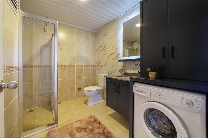 طابق مرتفع - شقة 2 غرفة وصالة - اثاث حديث - في مهموتلار / الانيا 