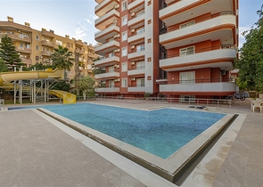 طابق مرتفع - شقة 2 غرفة وصالة - اثاث حديث - في مهموتلار / الانيا 