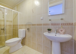 طابق مرتفع - شقة 2 غرفة وصالة - اثاث حديث - في مهموتلار / الانيا 