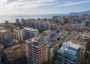 طابق مرتفع - شقة 2 غرفة وصالة - اثاث حديث - في مهموتلار / الانيا 