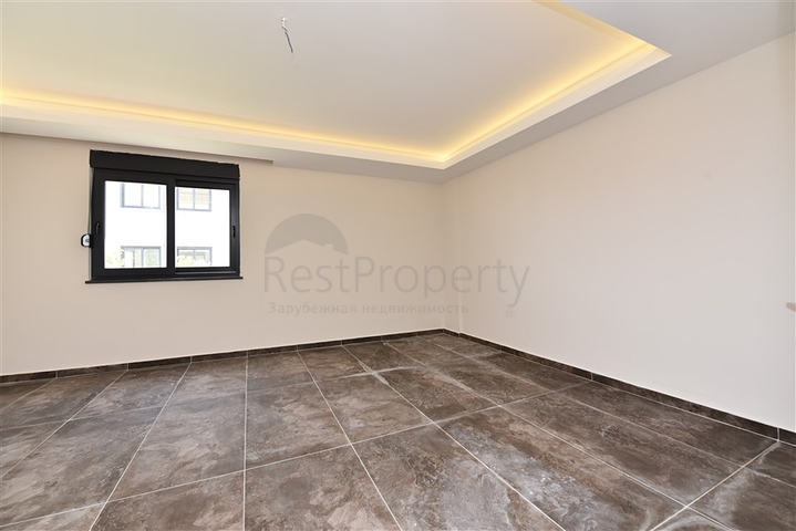 فيلا فاخرة - اطلالة بحر وقلعة - 7 غرف نوم - مسبح وحديقة خاص - في مركز الانيا 