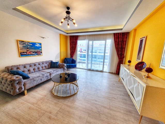 اجعل حياتك مريحة - ضمن مجمع يضم كافة الخدمات وفي موفع مميز -شقة 3 غرف وصالة في كاستل / الانيا 