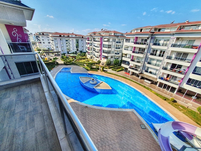 اجعل حياتك مريحة - ضمن مجمع يضم كافة الخدمات وفي موفع مميز -شقة 3 غرف وصالة في كاستل / الانيا 