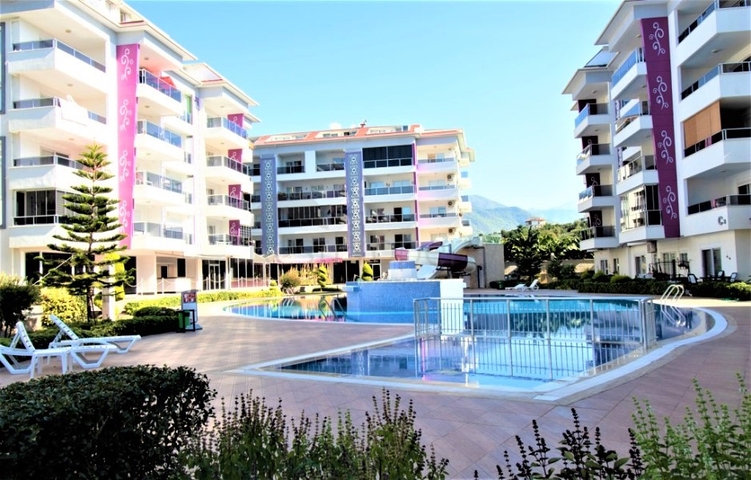 اجعل حياتك مريحة - ضمن مجمع يضم كافة الخدمات وفي موفع مميز -شقة 3 غرف وصالة في كاستل / الانيا 