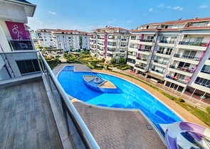 اجعل حياتك مريحة - ضمن مجمع يضم كافة الخدمات وفي موفع مميز -شقة 3 غرف وصالة في كاستل / الانيا 