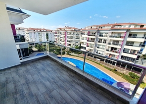 اجعل حياتك مريحة - ضمن مجمع يضم كافة الخدمات وفي موفع مميز -شقة 3 غرف وصالة في كاستل / الانيا 