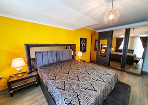 اجعل حياتك مريحة - ضمن مجمع يضم كافة الخدمات وفي موفع مميز -شقة 3 غرف وصالة في كاستل / الانيا 