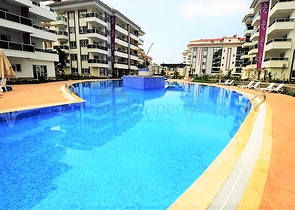 اجعل حياتك مريحة - ضمن مجمع يضم كافة الخدمات وفي موفع مميز -شقة 3 غرف وصالة في كاستل / الانيا 