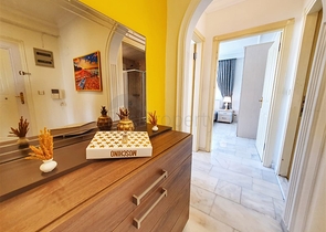 منزل العائلة - شقة 2 غرفة وصالة - مفروشة - في منطقة اوبا المركزية / الانيا 