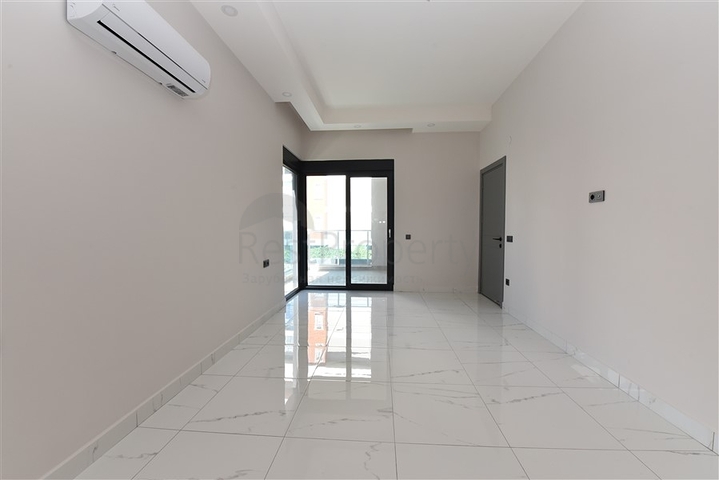 ضمن مجمع فاخر في منطقة مركزية - شقة غرفتين وصالة - اوبا / الانيا 