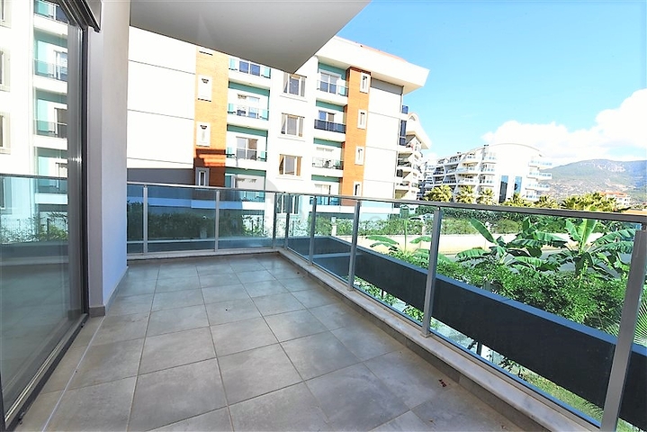 ضمن مجمع فاخر في منطقة مركزية - شقة غرفتين وصالة - اوبا / الانيا 