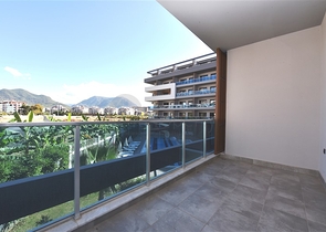 ضمن مجمع فاخر في منطقة مركزية - شقة غرفتين وصالة - اوبا / الانيا 