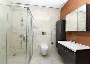 ضمن مجمع فاخر في منطقة مركزية - شقة غرفتين وصالة - اوبا / الانيا 