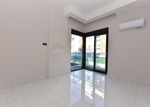 ضمن مجمع فاخر في منطقة مركزية - شقة غرفتين وصالة - اوبا / الانيا 