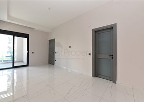 ضمن مجمع فاخر في منطقة مركزية - شقة غرفتين وصالة - اوبا / الانيا 