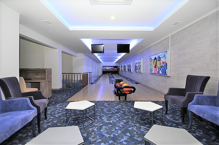 دوبلكس عائلية واسعة - ضمن مجمع فاخر قريب من البحر والخدمات -في كاستل / الانيا 