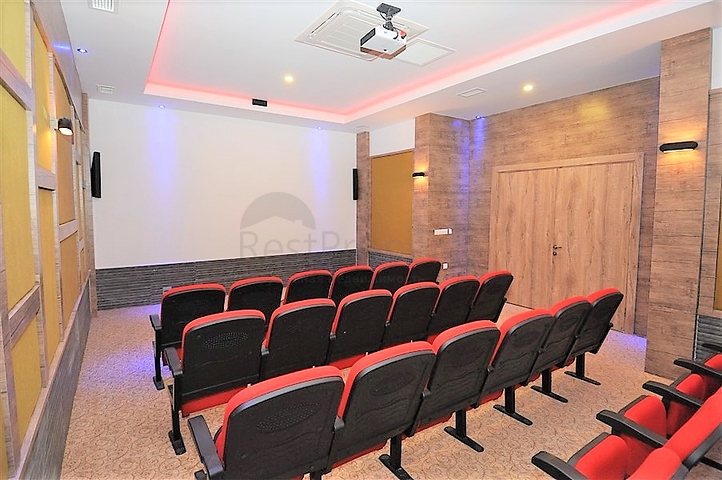 دوبلكس عائلية واسعة - ضمن مجمع فاخر قريب من البحر والخدمات -في كاستل / الانيا 