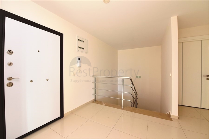 دوبلكس عائلية واسعة - ضمن مجمع فاخر قريب من البحر والخدمات -في كاستل / الانيا 