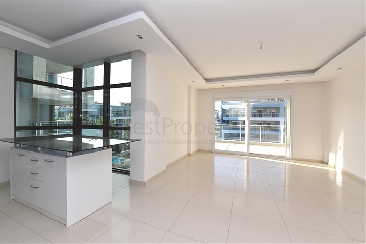 دوبلكس عائلية واسعة - ضمن مجمع فاخر قريب من البحر والخدمات -في كاستل / الانيا 