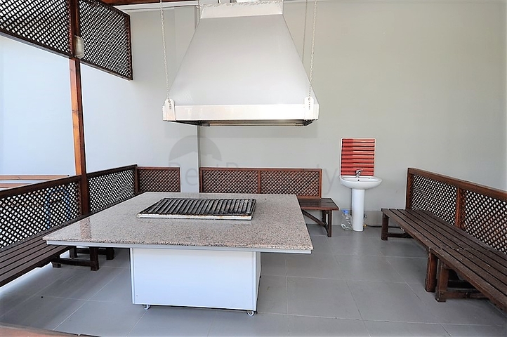 دوبلكس عائلية واسعة - ضمن مجمع فاخر قريب من البحر والخدمات -في كاستل / الانيا 