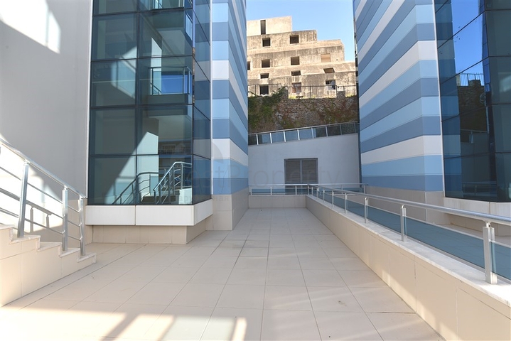 دوبلكس عائلية واسعة - ضمن مجمع فاخر قريب من البحر والخدمات -في كاستل / الانيا 