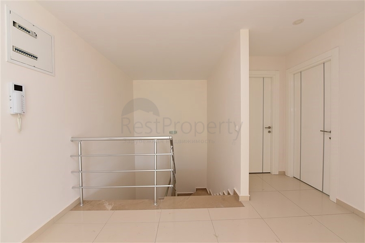 دوبلكس عائلية واسعة - ضمن مجمع فاخر قريب من البحر والخدمات -في كاستل / الانيا 