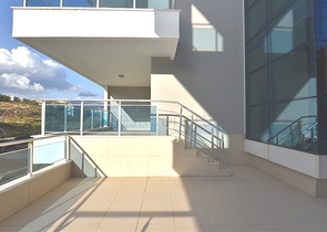 دوبلكس عائلية واسعة - ضمن مجمع فاخر قريب من البحر والخدمات -في كاستل / الانيا 