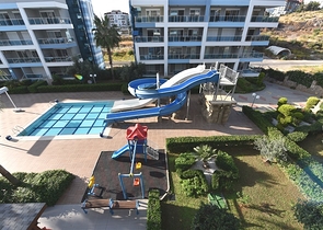 دوبلكس عائلية واسعة - ضمن مجمع فاخر قريب من البحر والخدمات -في كاستل / الانيا 