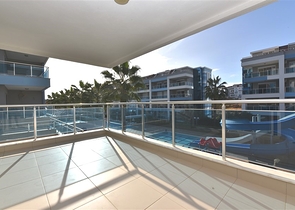 دوبلكس عائلية واسعة - ضمن مجمع فاخر قريب من البحر والخدمات -في كاستل / الانيا 