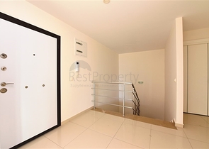 دوبلكس عائلية واسعة - ضمن مجمع فاخر قريب من البحر والخدمات -في كاستل / الانيا 