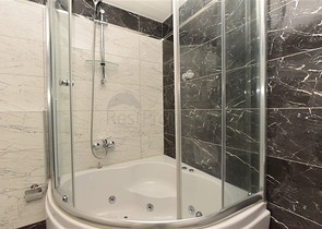 دوبلكس عائلية واسعة - ضمن مجمع فاخر قريب من البحر والخدمات -في كاستل / الانيا 