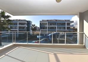 دوبلكس عائلية واسعة - ضمن مجمع فاخر قريب من البحر والخدمات -في كاستل / الانيا 